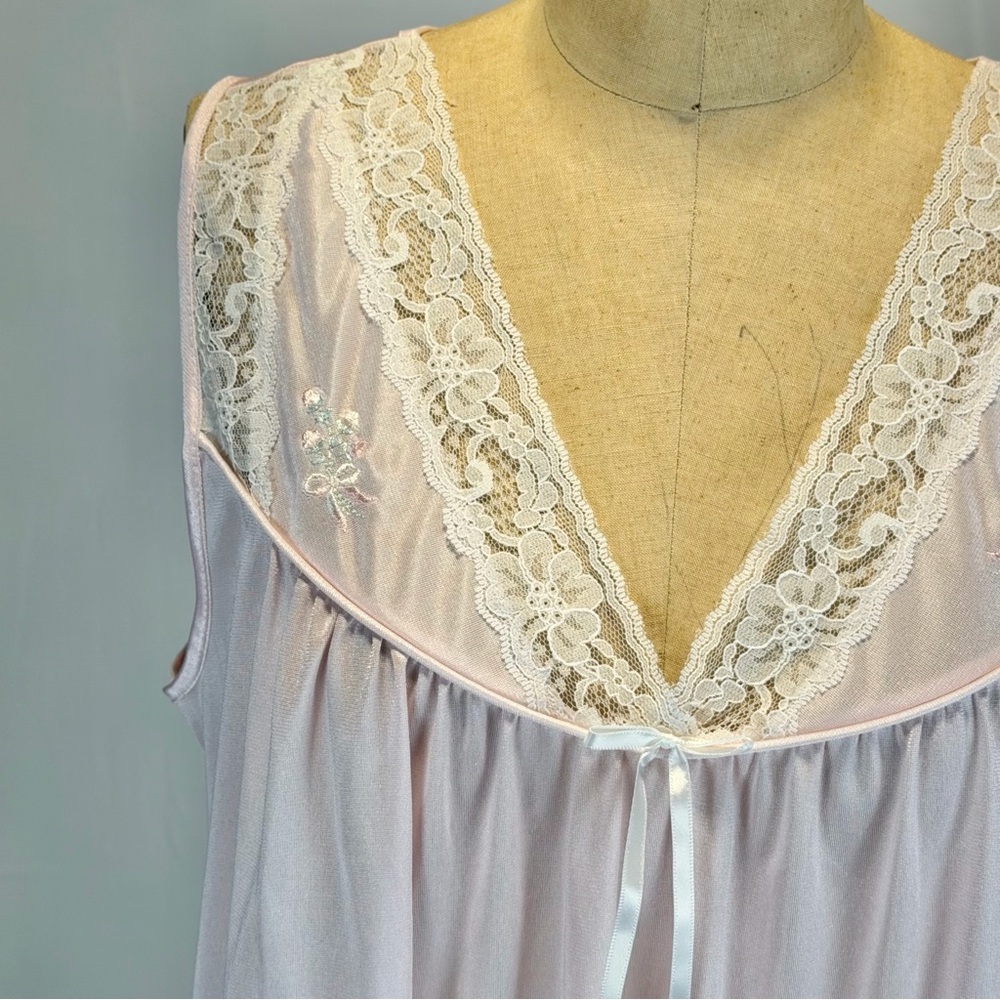 VINTAGE pastel pink nylon silky‎ nightgown embroidered floral lace midi 80s - Picture 4 of 12